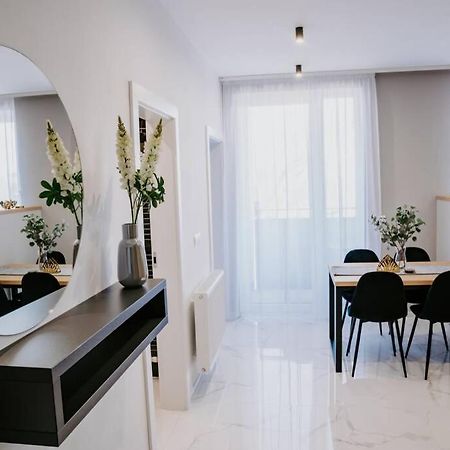 Apartment A&D Downtown ポプラト エクステリア 写真