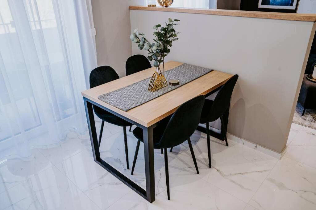 Apartment A&D Downtown ポプラト エクステリア 写真