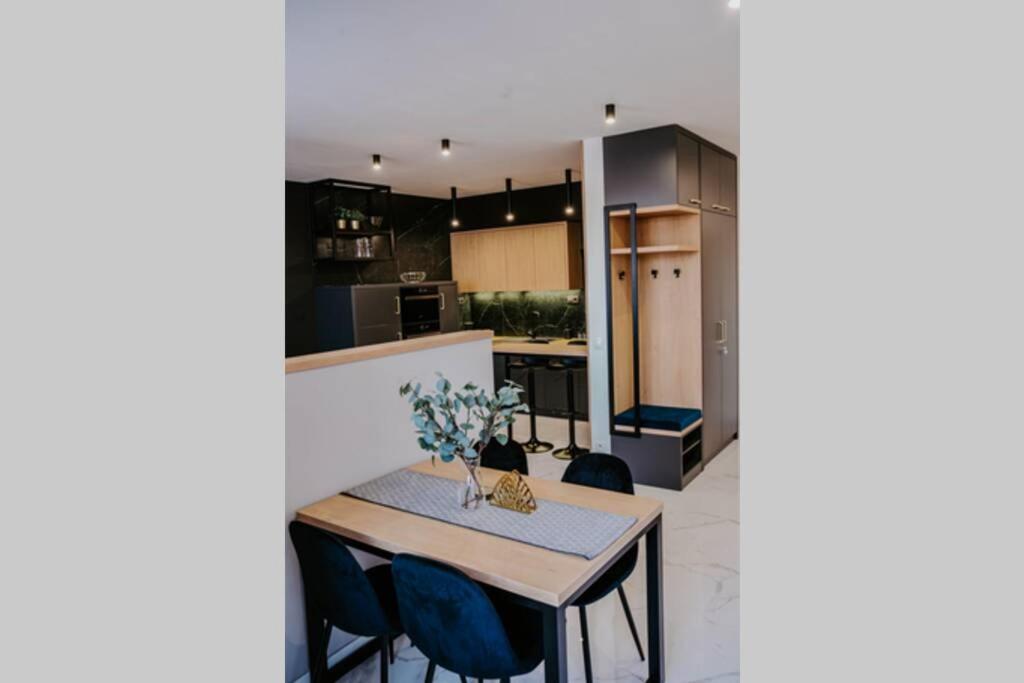 Apartment A&D Downtown ポプラト エクステリア 写真