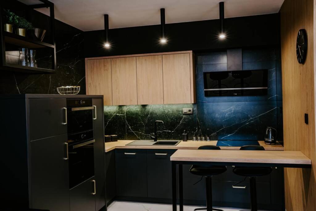 Apartment A&D Downtown ポプラト エクステリア 写真